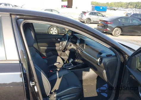 2021 Kia Forte Gt-Line z USA, uszkodzony, nr VIN 3KPF34AD4ME328383